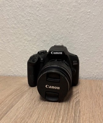 Canon EOS 2000D Kamera - Schwarz (Kit mit 18-55mm F/3.5-5.6 Objektiv)