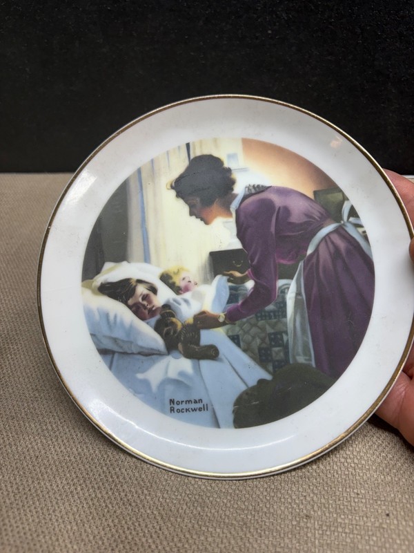 COLLECTOR PLATE MOTHER’S LOVE SMALL NORMAN ROCKWELL 6"