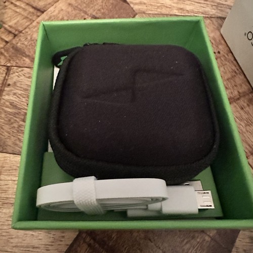 Upright Go Posture Perfect Trainer URB06W-IN, iPhone Compatible NEW! - Picture 5 of 10