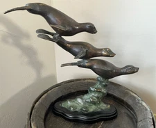 Beautiful large Bronze sculpture 3 seals NO MAKER MARK