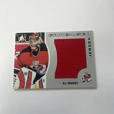 2005-06 ITG Heroes and Prospects Game Jersey Silver /100 Ari Ahonen GUJ-106