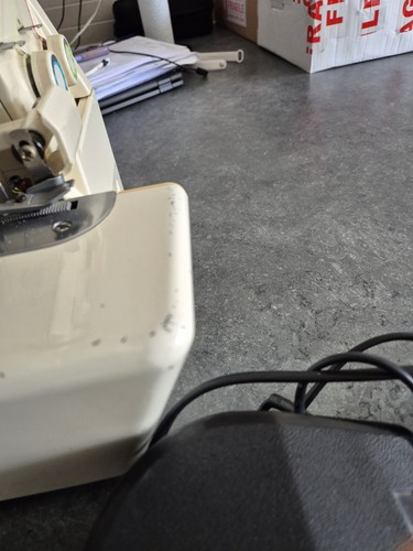 Toyota Overlocker SL3003 + SCHNELLE UK 🇬🇧 LIEFERUNG! - Bild 11 von 12