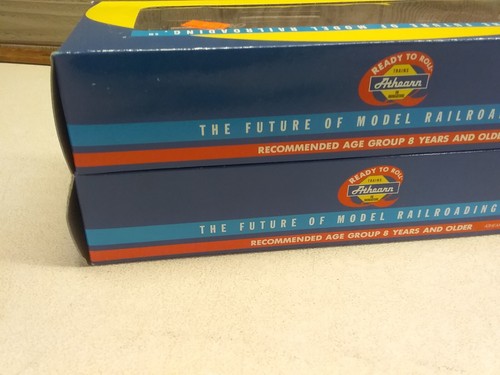 (2) Athearn HO 50' Box Cars Canadian: National Pacific 92886 91214 - Picture 14 of 16
