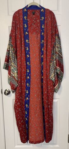 Cabernet Damen Kimono Morgenmantel Gr. XL mehrfarbig Blumen bestickt Perlenbesatz