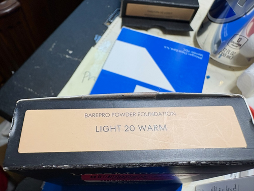 Base en polvo perfeccionadora de la piel bareMinerals Barepro 16 horas LUZ 20 CÁLIDA NUEVA EN CAJA - Imagen 2 de 2