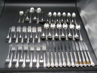 67 pc ONEIDA 1881 ROGERS ARBOR ROSE STAINLESS FLATWARE! 12 SETTINGS SRVG PCS