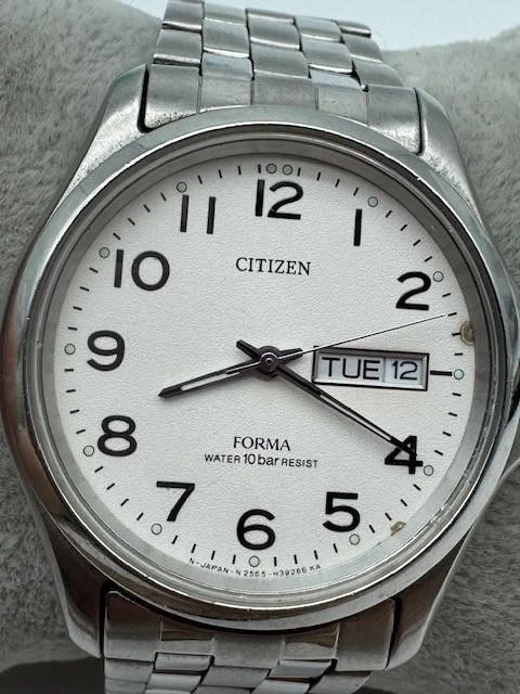 Reloj Hombre Citizen Forma 2565-H22889 Tono Plateado Cuarzo Día Fecha Batería Nueva Foto 2 de 4