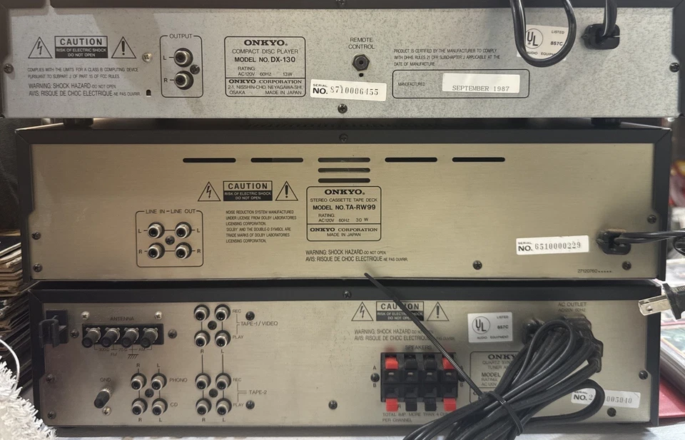 Equipo de esteroides Onkyo, reproductor de cassette, reproductor de CD y sintonizador. Foto 3 de 3