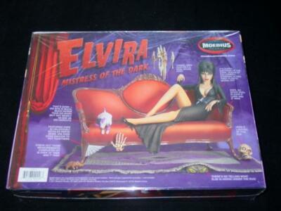 Moebius Models - ELVIRA - Mistress of the Dark (SEALED) 1/8 Model