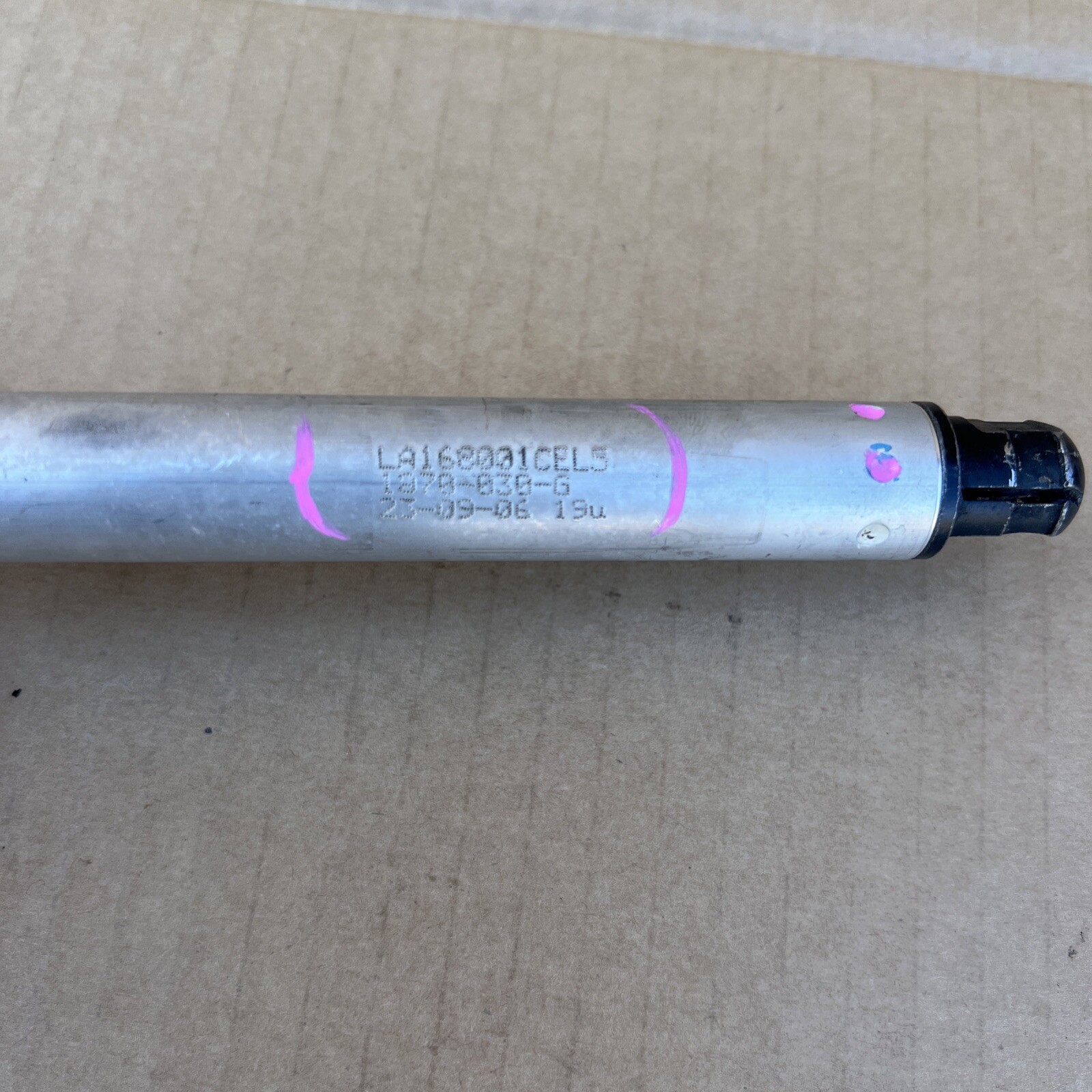 20062009 Pontiac G6 Convertible Hard Top Trunk Hydraulic Cylinders