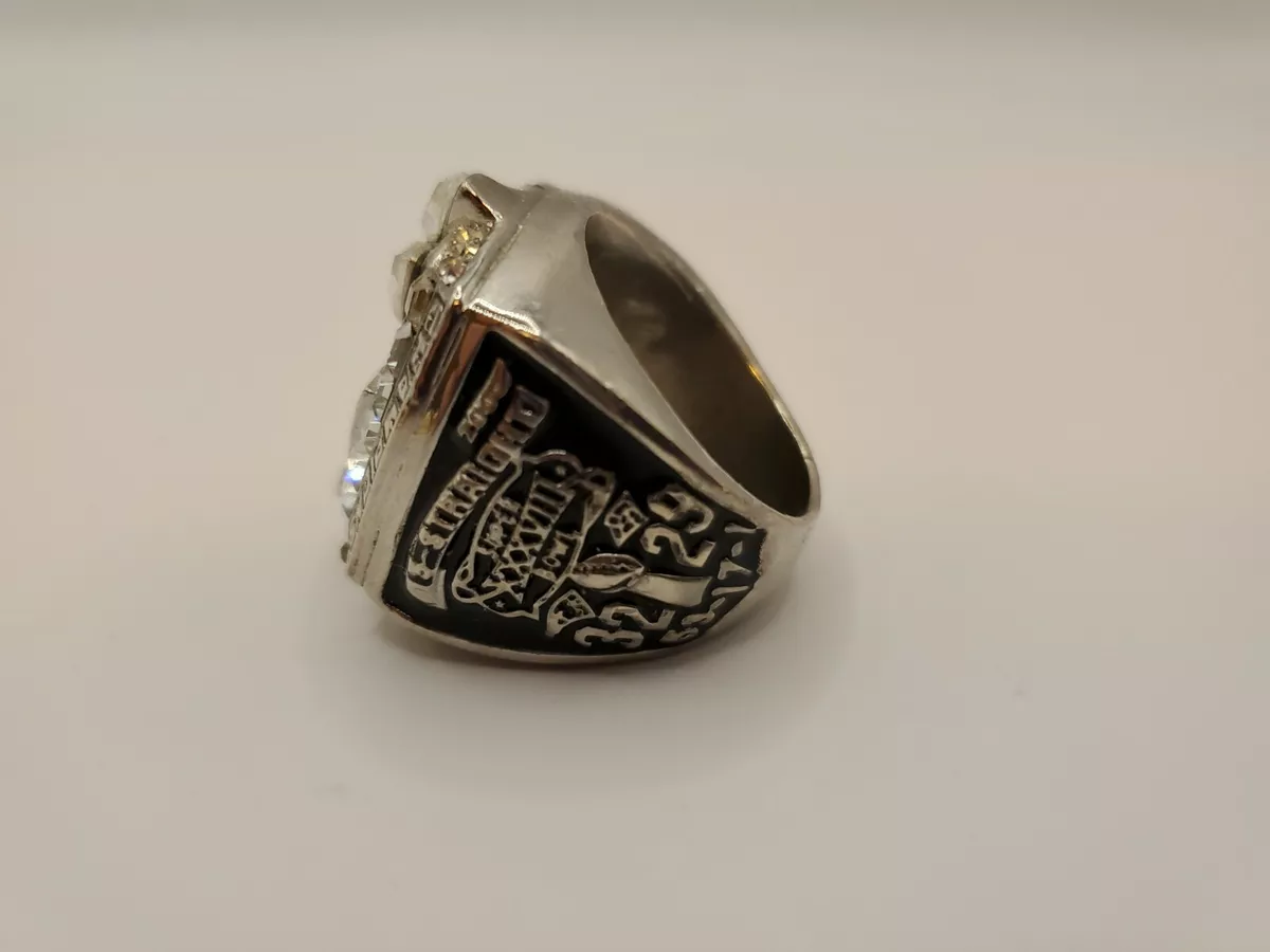 New England Patriots 2003 Super Bowl Championship Ring Robert Craft Owner Ring