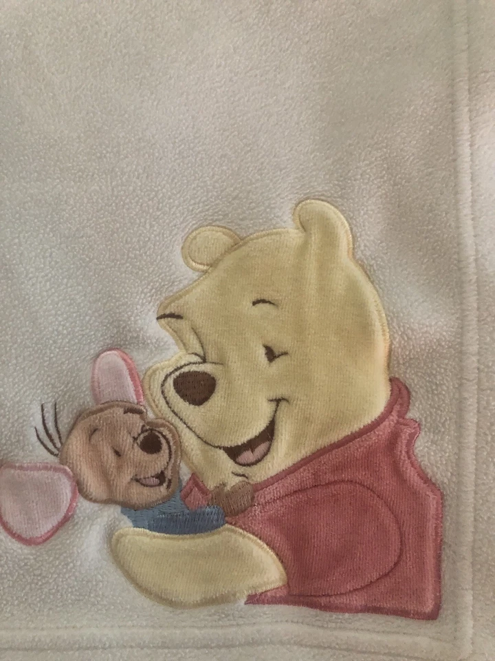 Флисовое детское одеяло Walt Disney Winnie the Pooh Roo Kangaroo белое цвета слоновой кости 10843 - Изображение 3 из 4