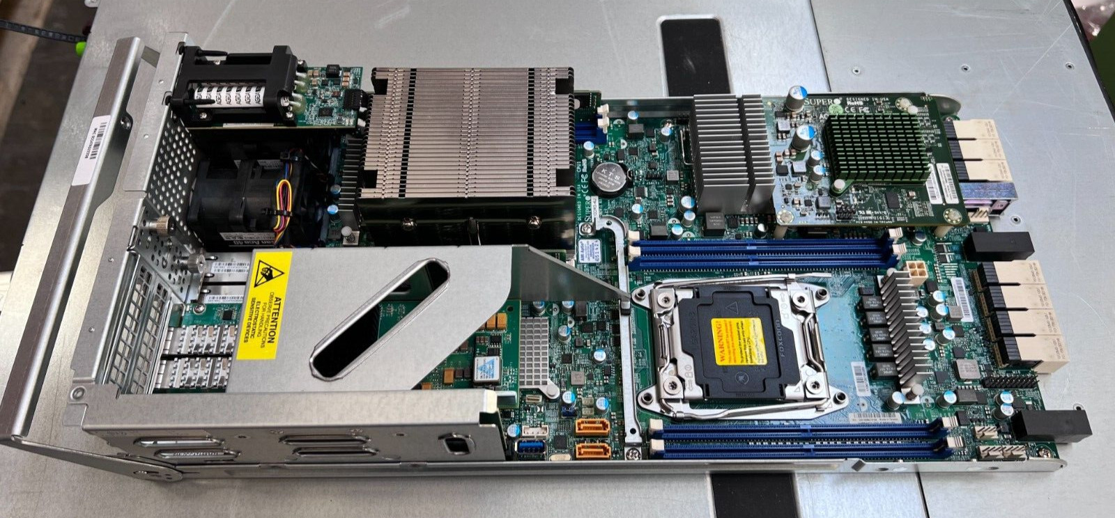 Nimble Storage C1K 2xBlades Xeon E5-2603 v3 @1.6GHz 32GB 17x1TB HDD 3xSSD Caddy