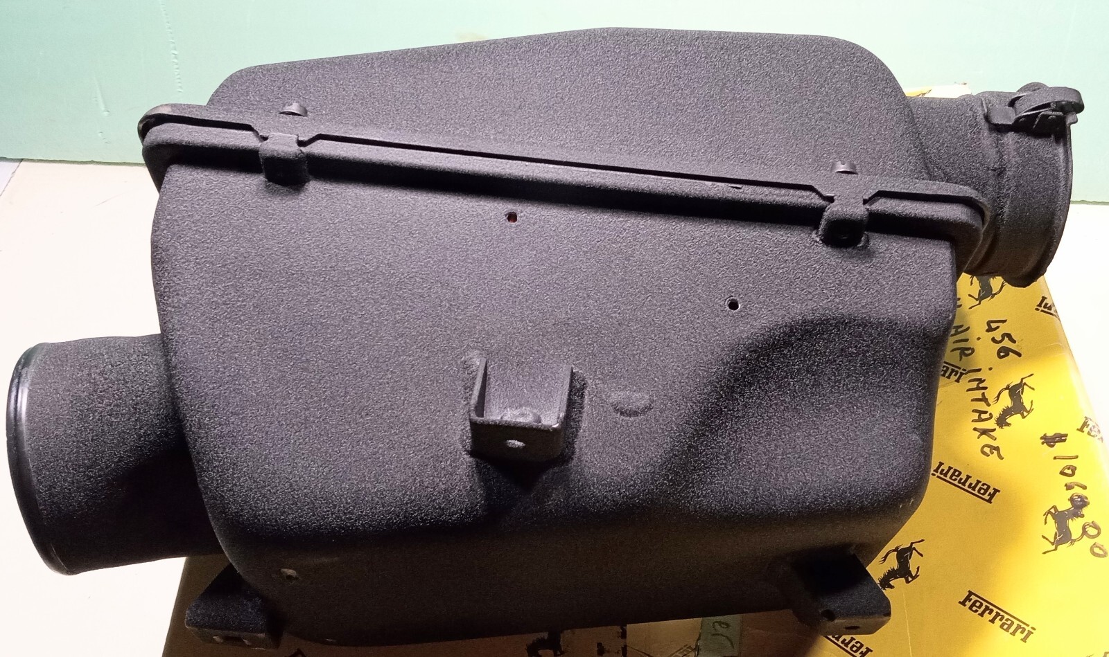 Ferrari 456 Engine Intake Air Cleaner Housing Filter Box_Element_154024_GENUINE