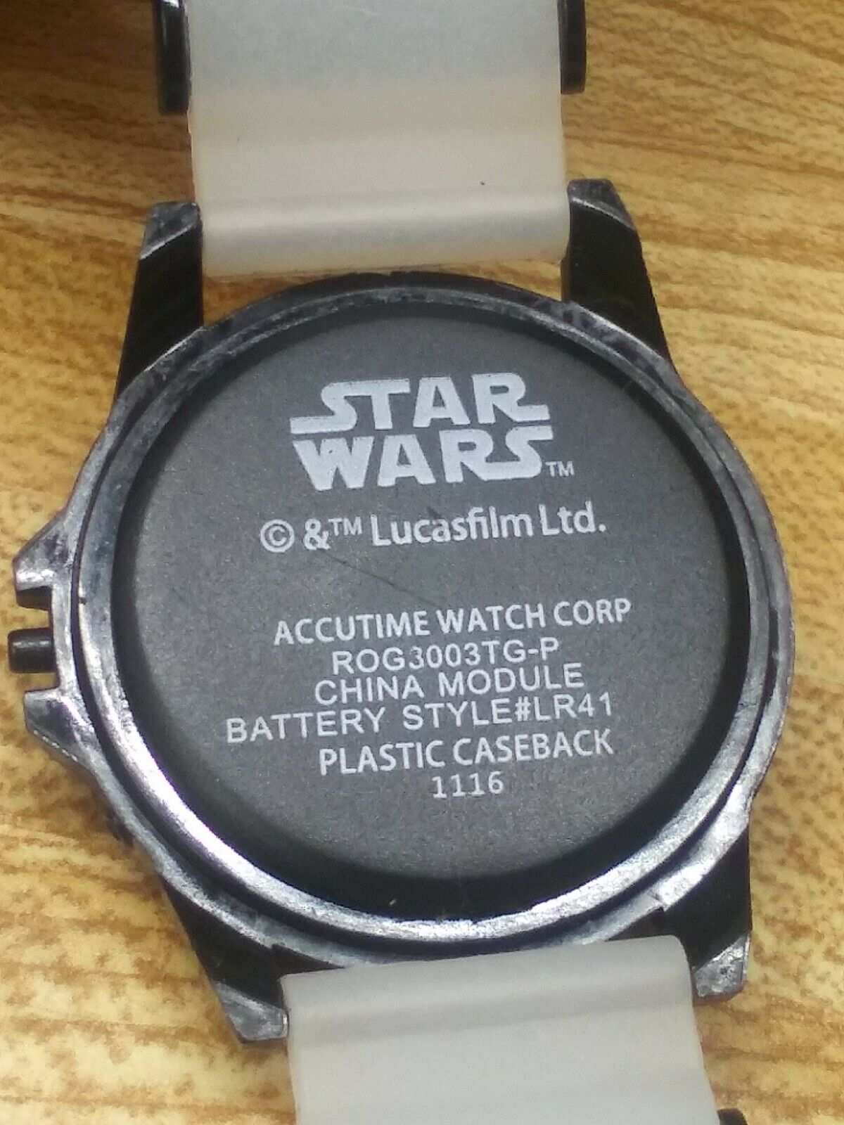 Star Wars Rare Lucas Film Accutime Watch in Plastic Caseback