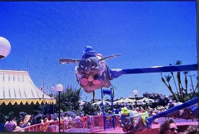 Disney Magic Kingdom Dumbo Ride 35mm Amateur Dia Vintage 