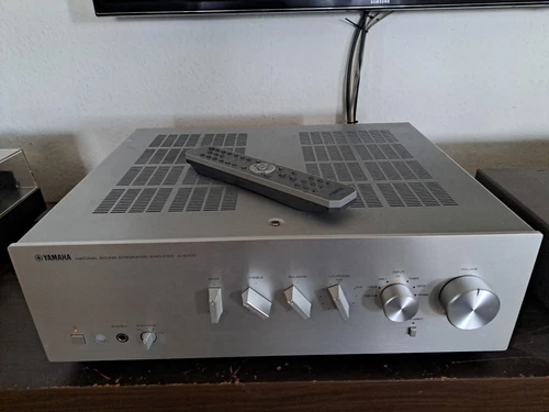 Yamaha A-S300 Stereo Integrierter Verstärker mit Fernbedienung guter Zustand