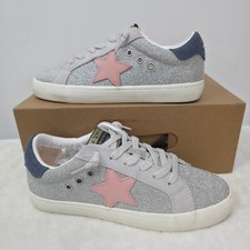 NEW Women's size 7.5 Vintage Havana Liora Silver Sneakers w Pink Star NIB