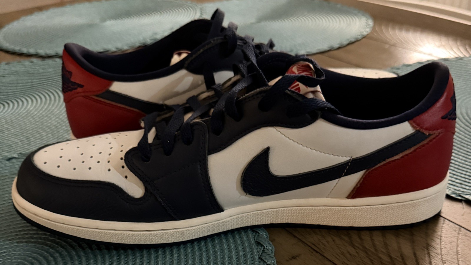 Size 14- Nike Air Jordan 1 Retro Low Howard University HQ2993-100 Lightly Used thumbnail 5
