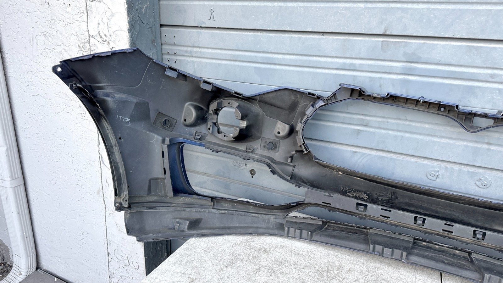 2017 2018 2019 2020 Maserati Levante Front Bumper Cover OEM Original Perfect