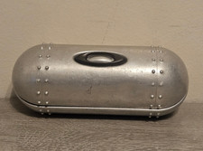 Oakley Silver Metal Hard Eyeglass Case with Felt Lining for Glasses Large