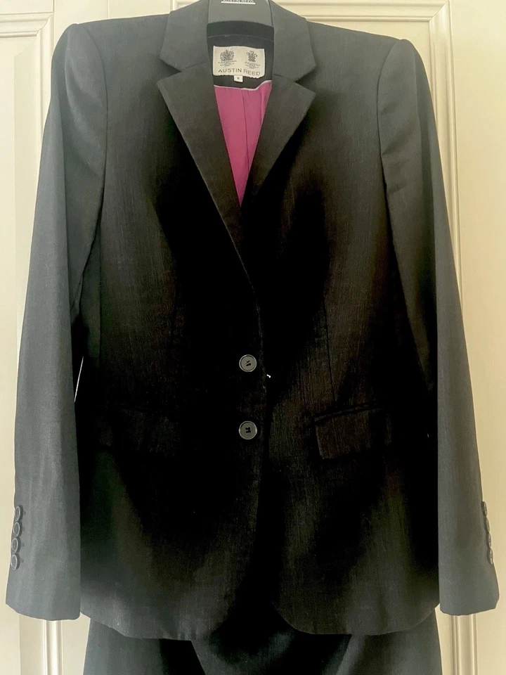 Austin Reed Ladies Wool Charcoal Skirt Suit 8/10 Lined - Image 2 of 4