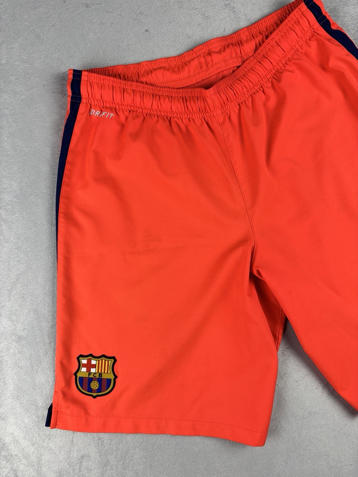 Nike FC Barcelona Dri Fit Shorts Mens Medium Red Soccer Athletic Training Flaws