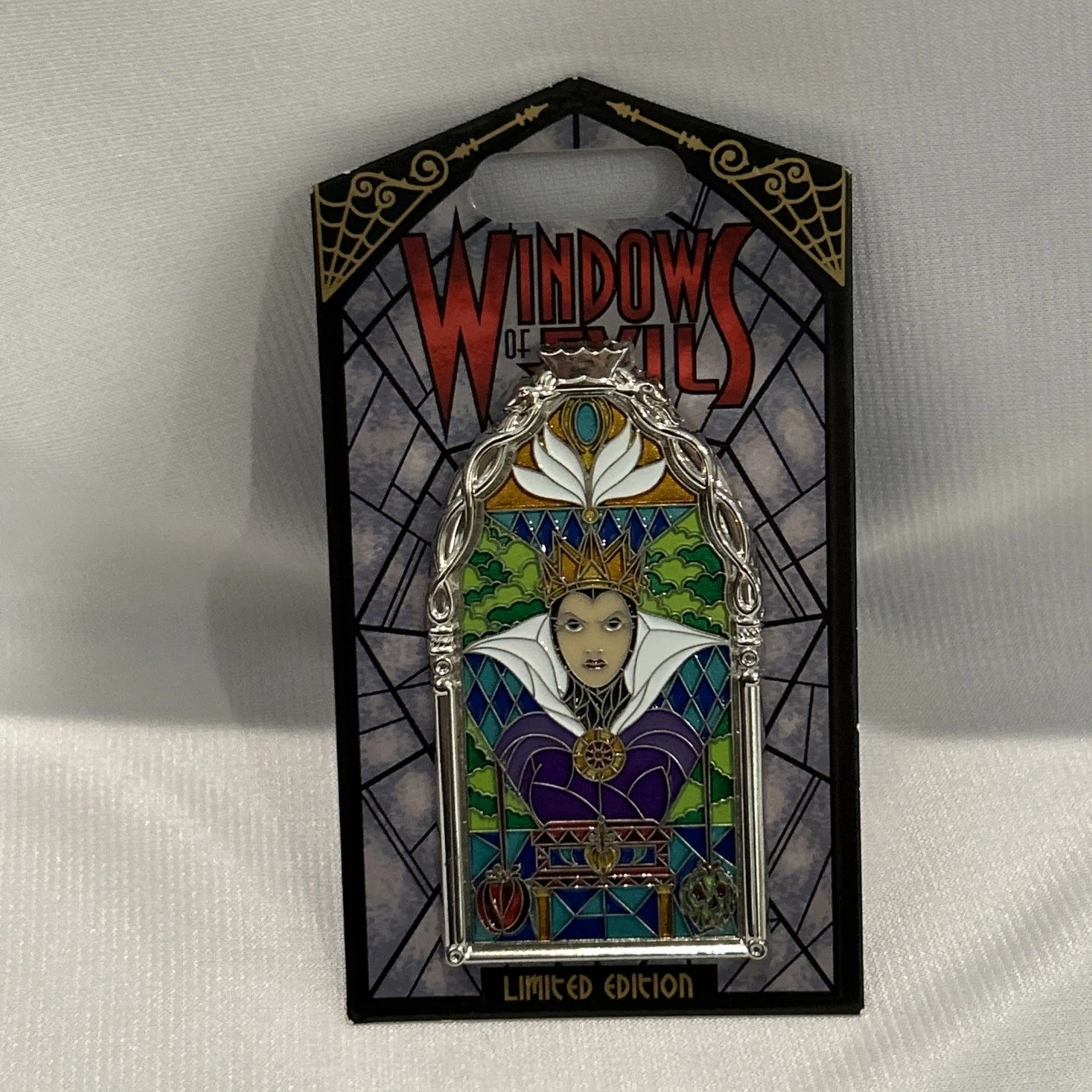 Disney Parks 2019 Evil Queen Windows of Evil LE Pin Snow White