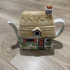 Vintage Annie Rowe Thatched Spring Cottage The Village Teapot 