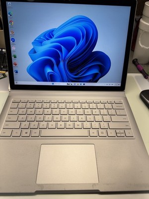 Microsoft Surface Book 13.5 inch (512GB, Intel i7-6600U,  16GB, Nvidia GTX 965M)