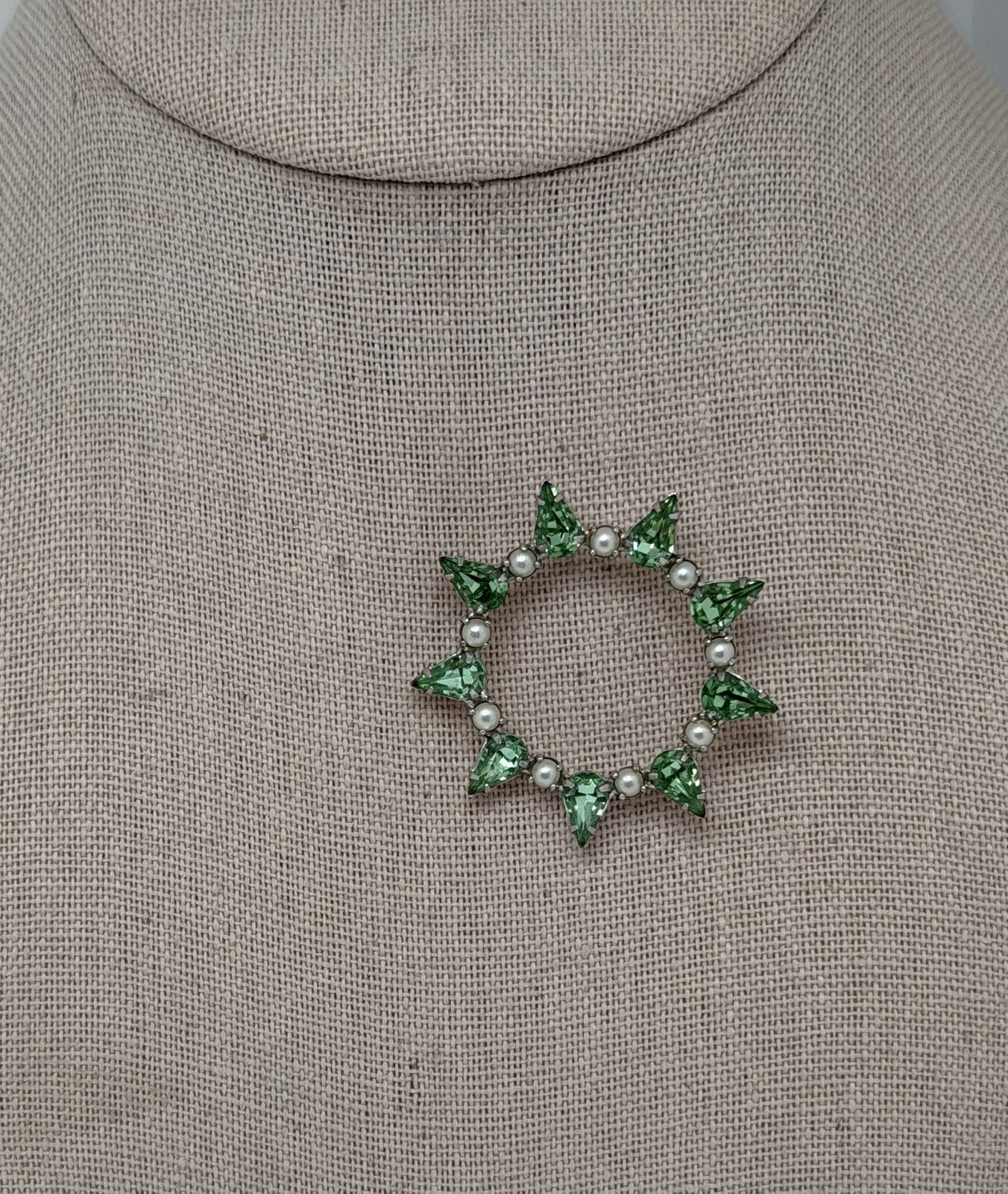 Vtg Signed B. DAVID Green Uranium Glass Rhinestones Pearls Brooch Silver-tone