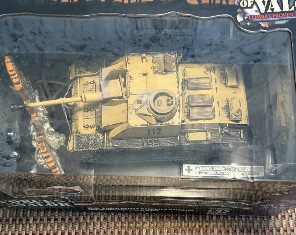 Tanque 81006 Fuerzas del Valor Alemán Sturmgeschutz III Ausf G Italia 1944 Foto 4 de 4
