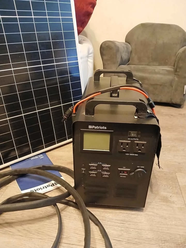 Generador Solar 4 Patriots 1800w y Panel Solar Foto 3 de 4