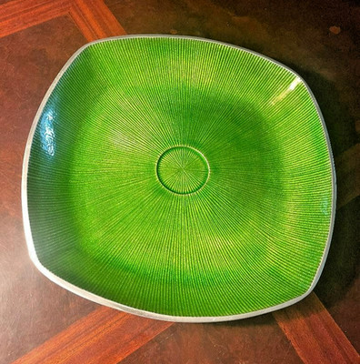 SIMPLY DESIGNZ Large Vintage Apple Green Enamel/Auminum Serving Platter Dish
