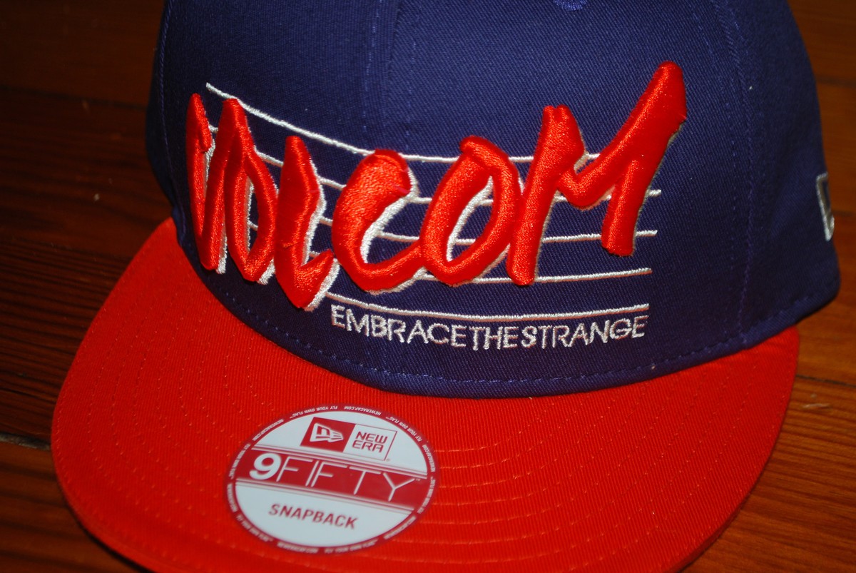 NEW Volcom 