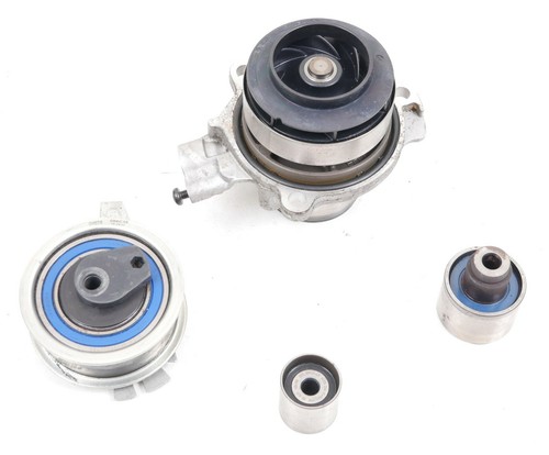 Audi A4 8W B9 2.0 TDI 2016 DEUA Wasserpumpe Spannrolle  04L011E