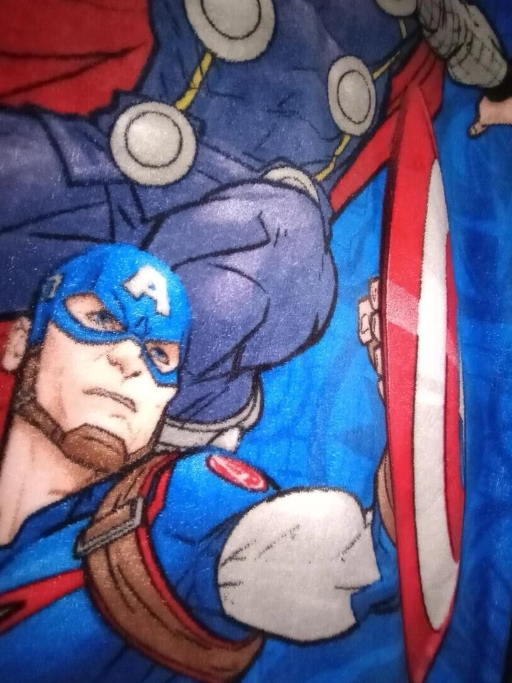 Marvel Avengers Fleece Blanket, Blue - Image 2 of 4