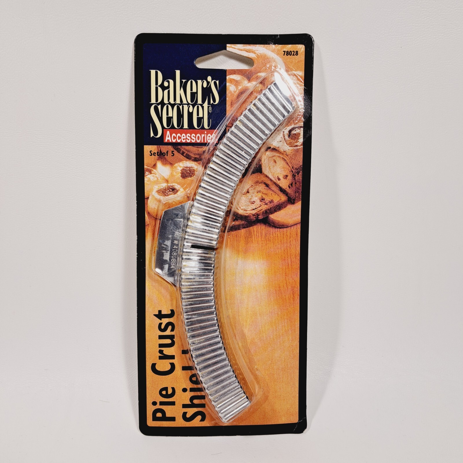 NOS Ekco Baker's Secret Pie Crust Shield's 1999 Set of 5 Adjustable