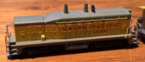 HO Athearn Union Pacific Switcher Cab D.S. 1870 & UP 3862 Caboose - Picture 2 of 6