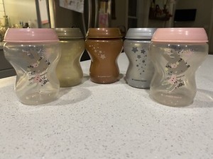 LOT Tommee Tippee Baby Bottles -5 Bottles And Rings. 9oz Size