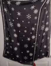 BLACK PASHMINA WRAP SCARF SILVER SHIMMER SNOWFLAKES ACCENT FRINGE EDGE 72 X 21 