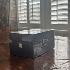 iPhone 2G 1st Gen-RESEALED-8GB-RARE