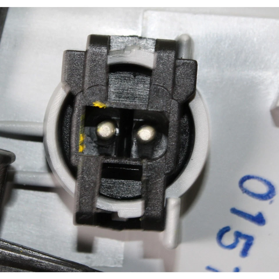 Conjunto de luces antiniebla lado del conductor para Mercedes-Benz E320/E430 2000 2001 2002 2003 Foto 3 de 4