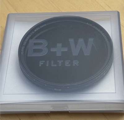 B+W XS-Pro Digital ND Vario Filter 1-5 82mm_ Oberflächliche Kratzer auf dem Glas