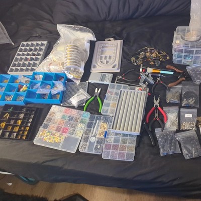 Großes Schmuckherstellung Perlen Charm Set Werkzeuge Fundstücke Edelsteine Restposten Bastelset