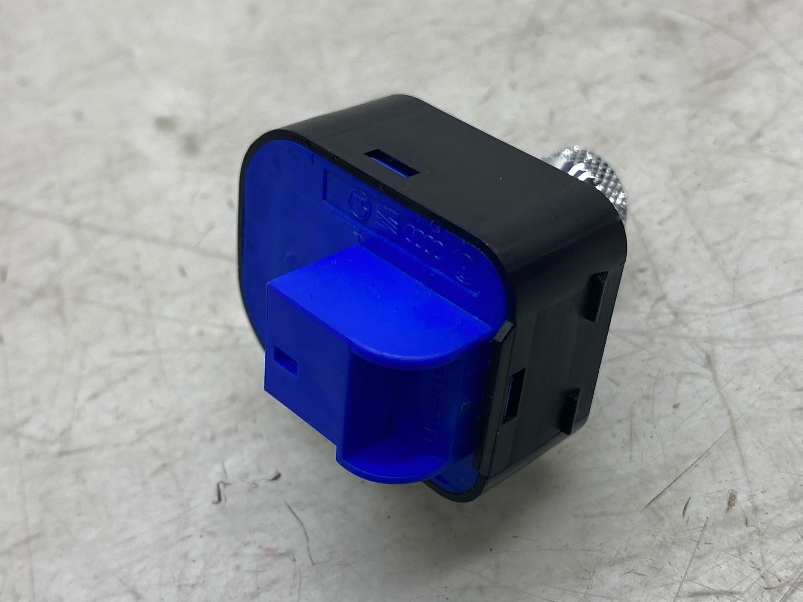 2015-2020 BENTLEY BENTAYGA OEM DASHBOARD HEADLIGHT CONTROL SWITCH 36A941531L