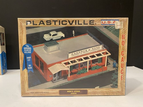 Nuevo de Lote Antiguo Plasticville EE. UU. Escala HO Para Hombres Tienda 2905 Modelo Sellado de Fábrica Kit de Tren 3 | Condition: New