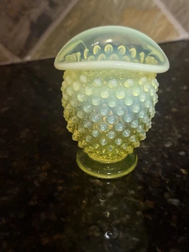 Early Fenton Uranium Topaz Hobnail Opalescent Art Vaseline Glass Sm Vase,~3.5”