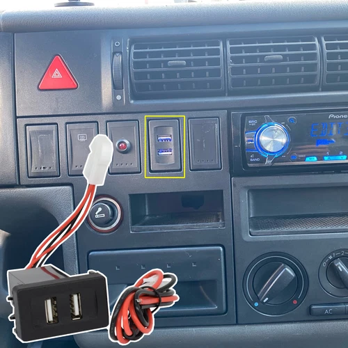 12 V Auto Dual USB Ladegerät Passt Für VW T4 Buchse Licht-Blau Einbau-Steckdose.