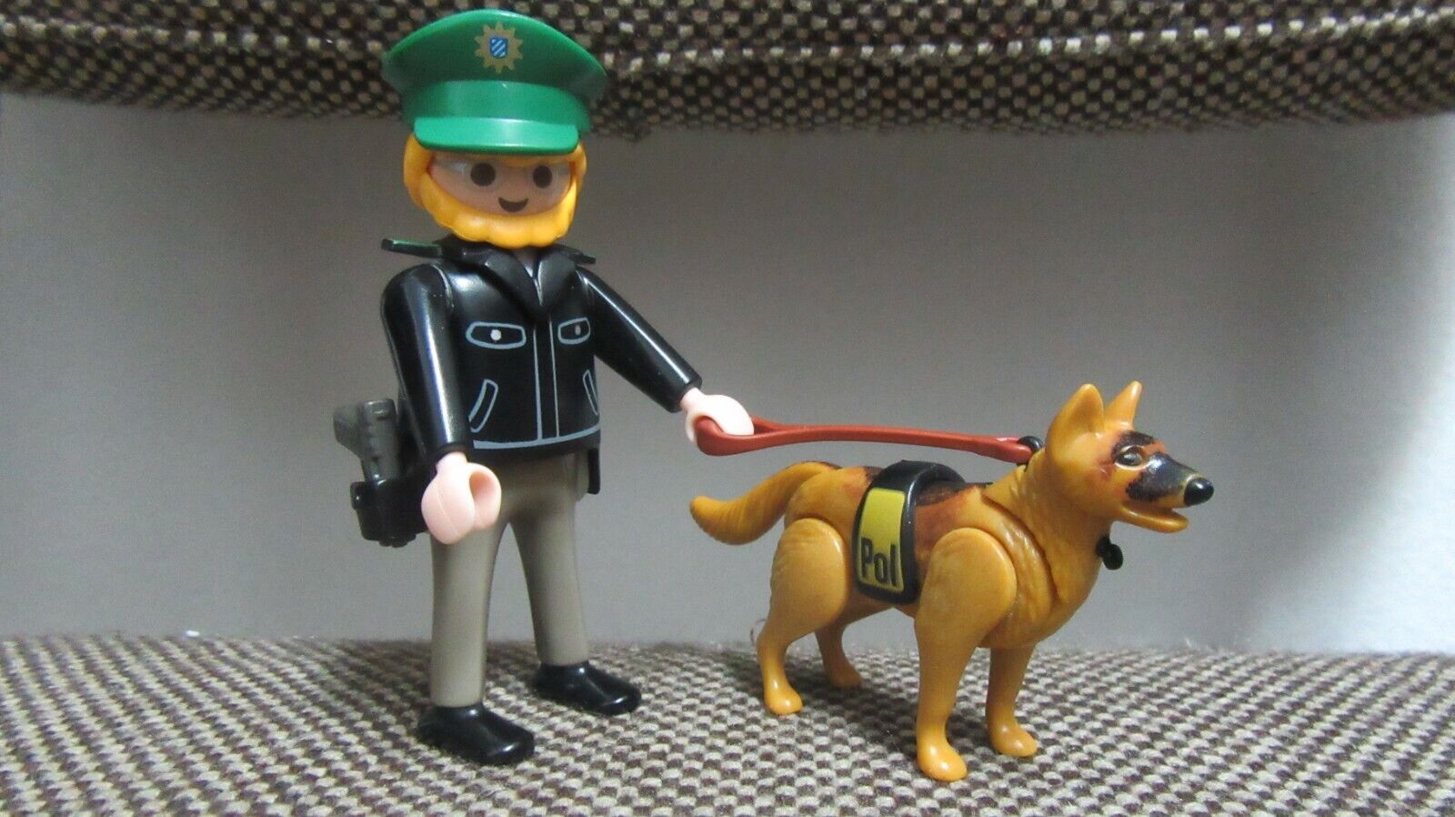 Playmobil - Policia - Oficial Agente con Perro - 3984 - (COMPLETO)